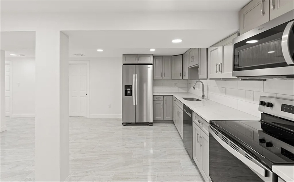 320 Malden St, Revere