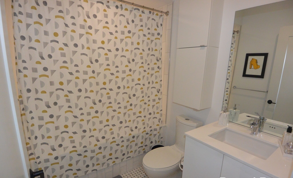 45 Burnett St, Jamaica Plain