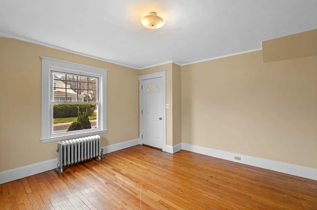 38 Raymond Rd, Salem