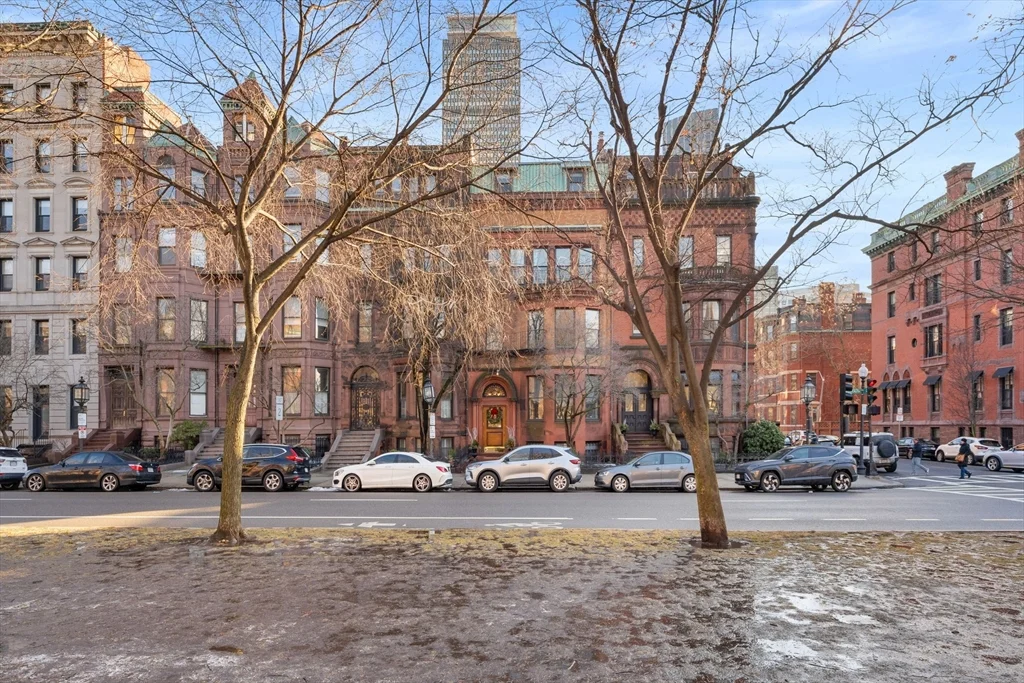 280 Commonwealth Ave, Back Bay