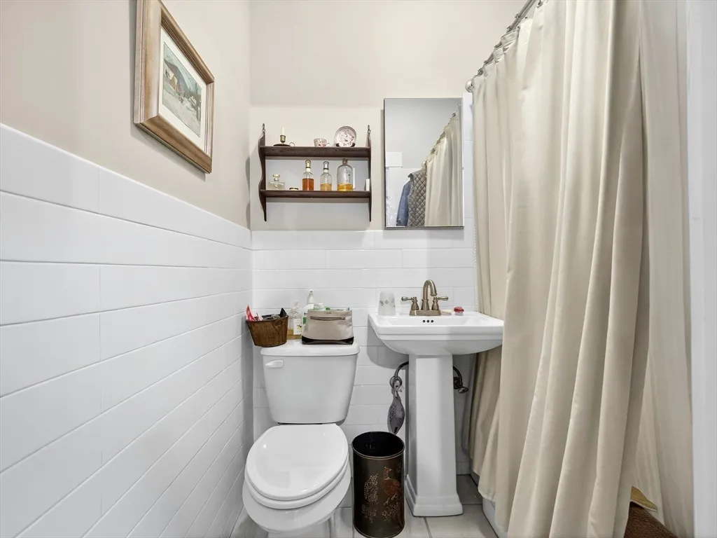 93 Beacon St, Beacon Hill