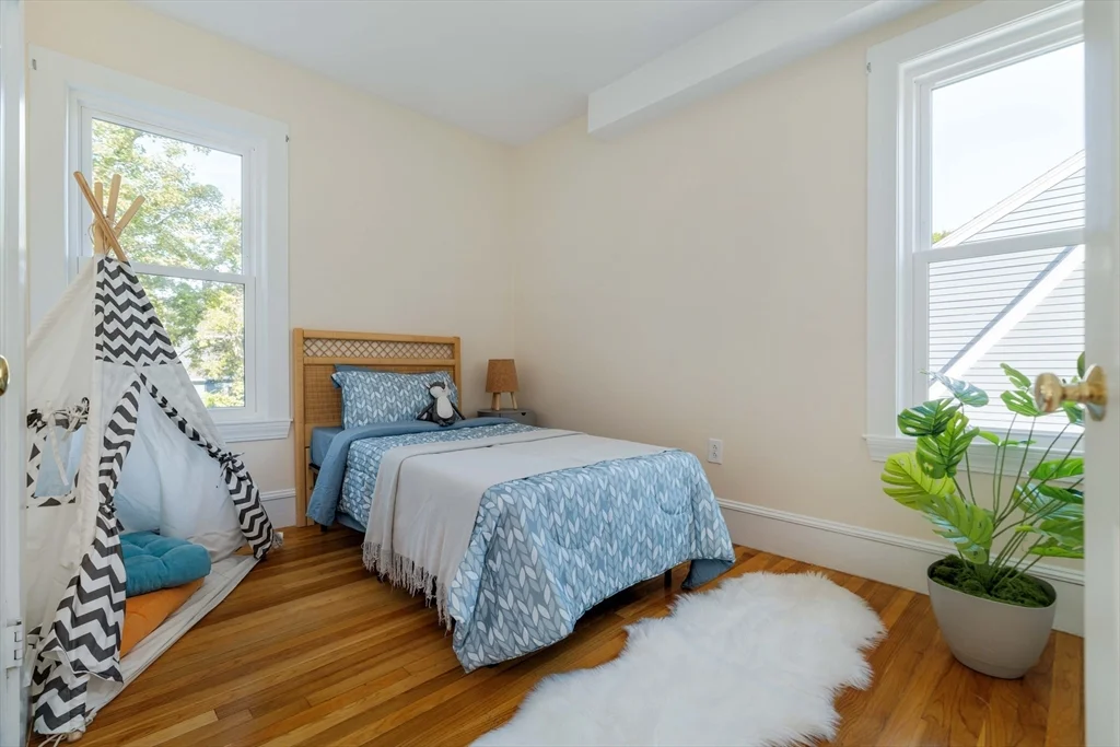 87 College Ave, Medford