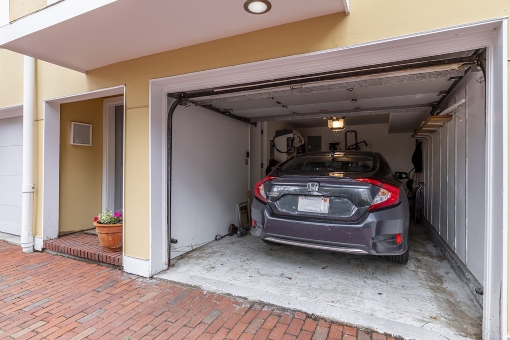 54 Trowbridge, Mid-Cambridge