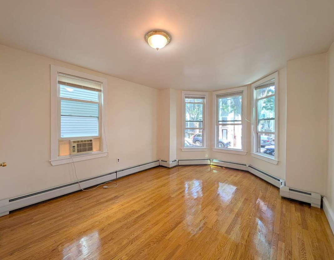 379 Windsor St, Wellington-Harrington