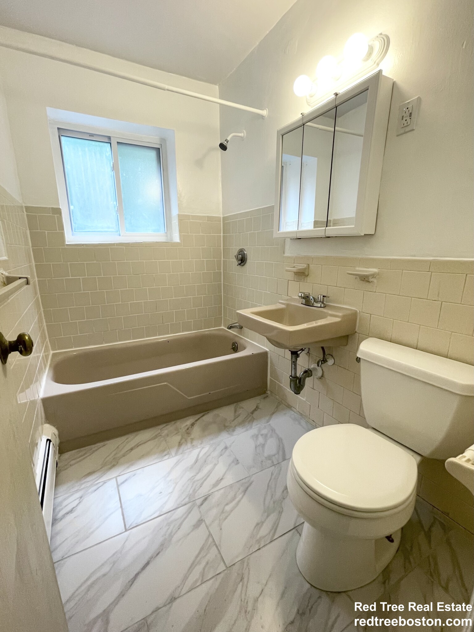 35 Westgate Rd, Chestnut Hill