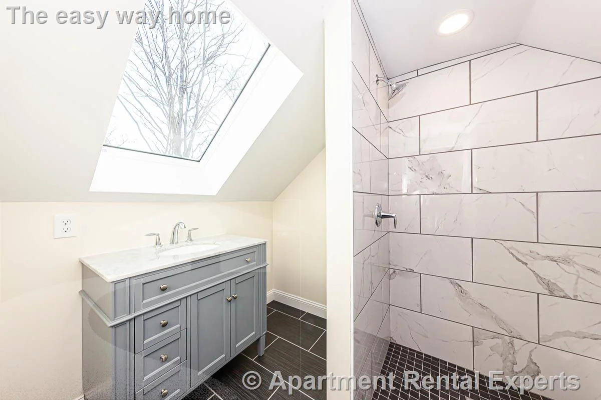 48 Caldwell Rd, Waltham