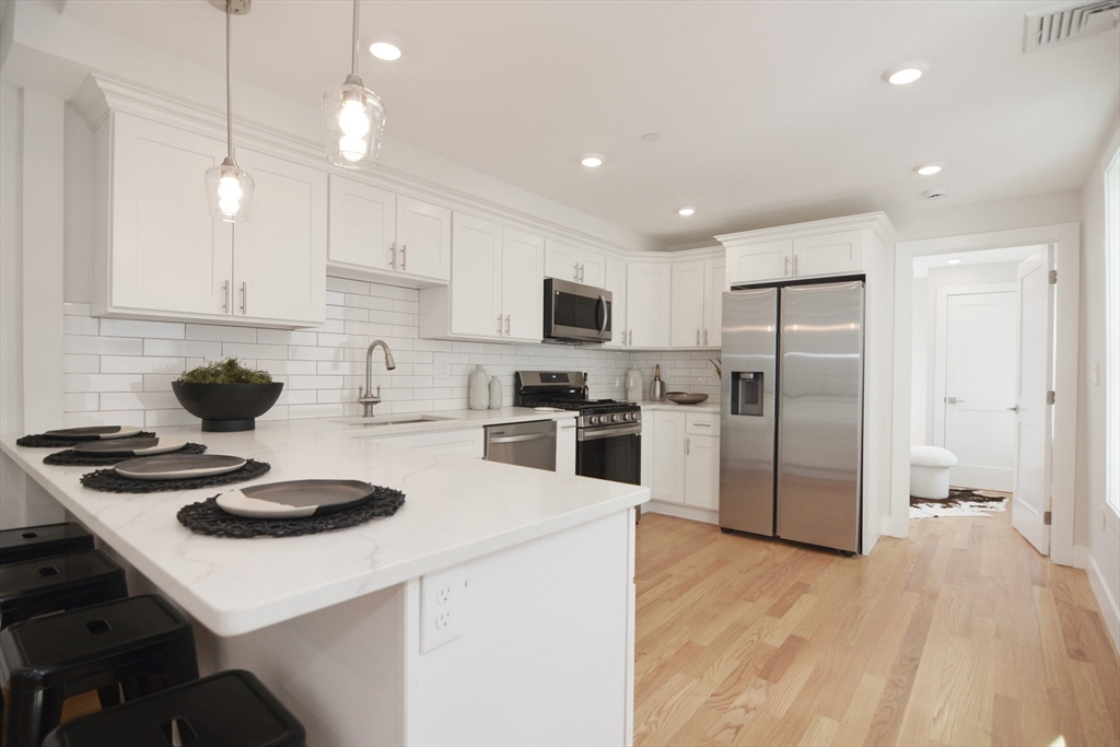 23 Bennington St, East Boston