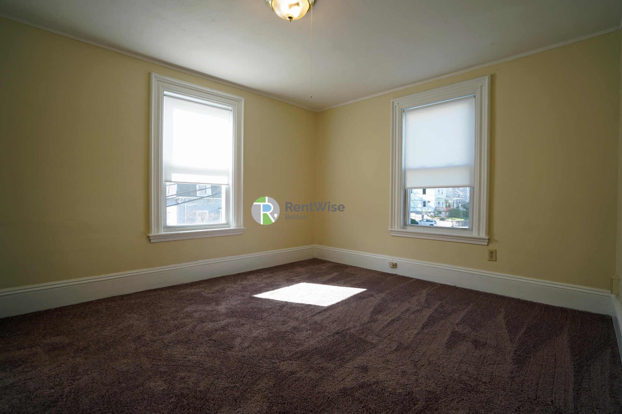 22 Greylock Rd, Allston