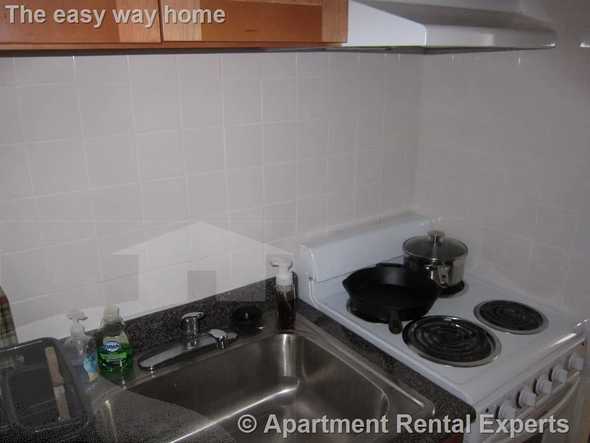 80 Highland Ave, Prospect Hill