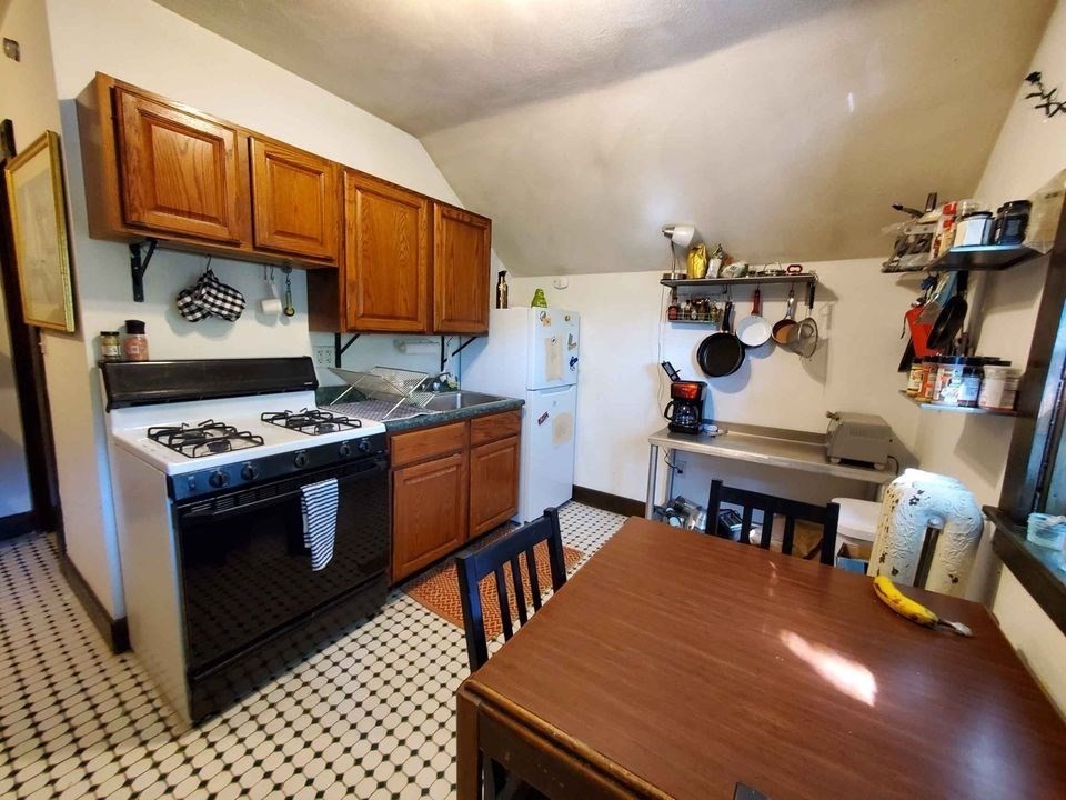 112 Allston, Allston