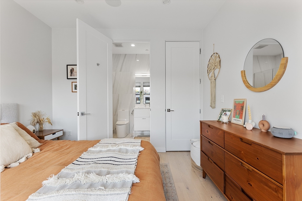 340 W 2nd St, South Boston