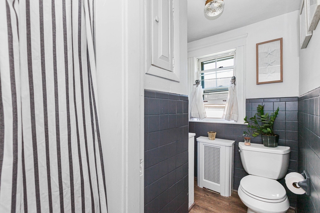 1079 Shirley St, Point Shirley