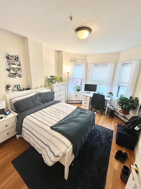 1021 Tremont St, Roxbury