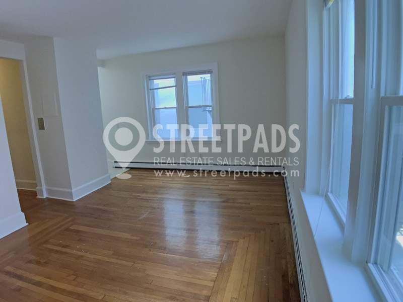 1539 Beacon St, Griggs Park