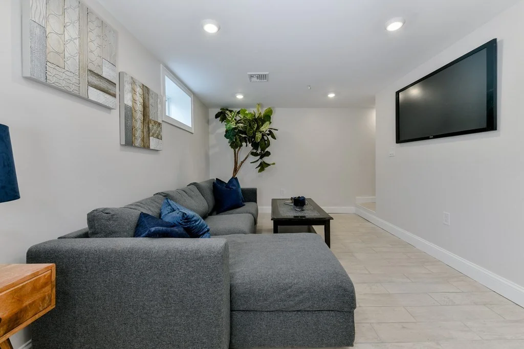 224 Newbury Ave, Quincy