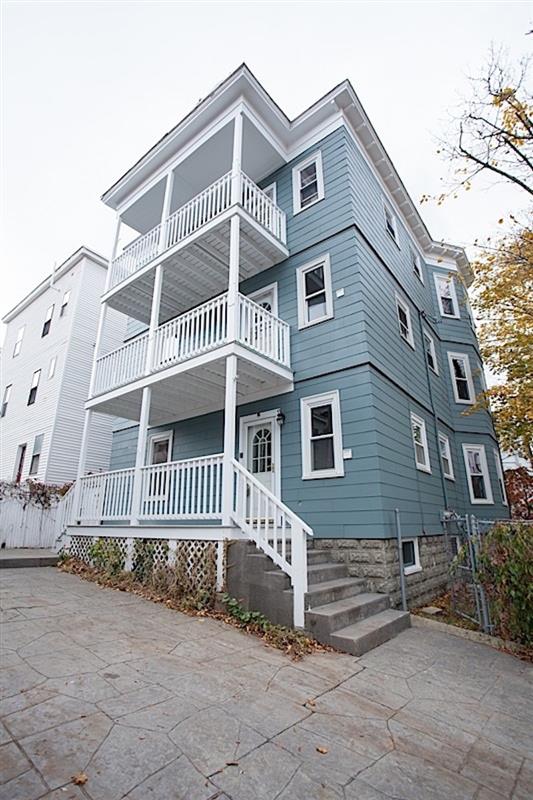 41 Belknap St, West Somerville