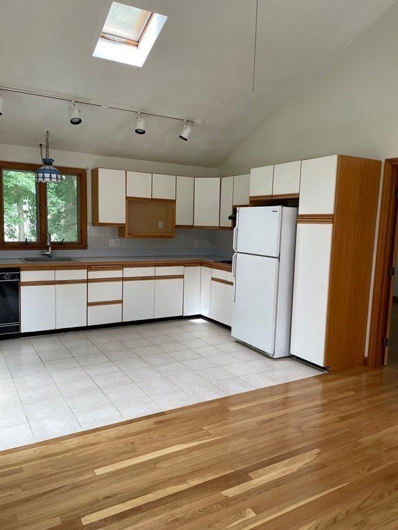 3 Foley Dr, North Reading