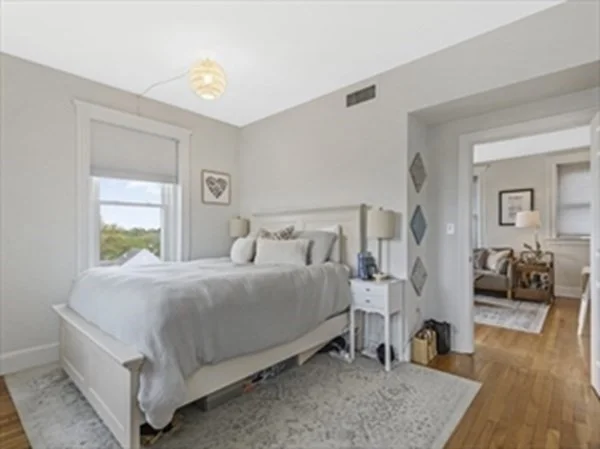 2025 Commonwealth Ave, Brighton