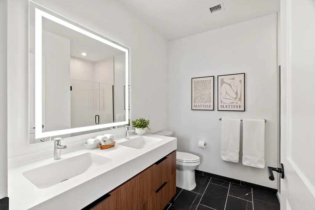 1515 Commonwealth Ave, Brighton