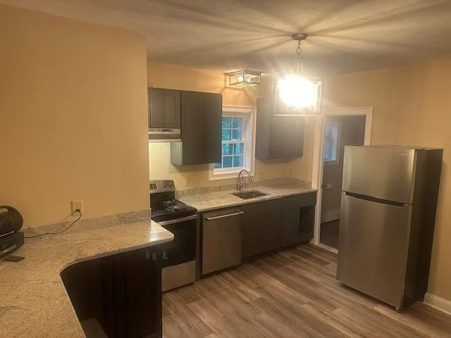 38 Reservoir, Holden