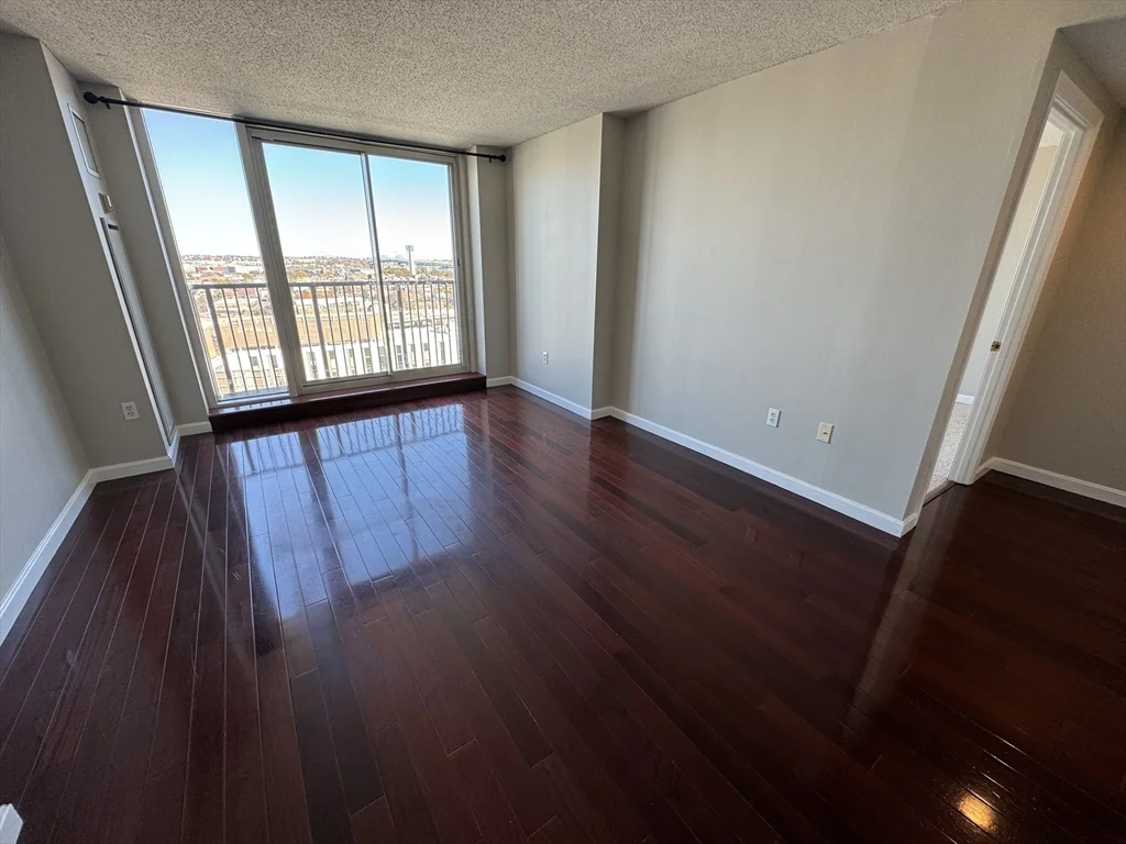 10 Museum Way, East Cambridge