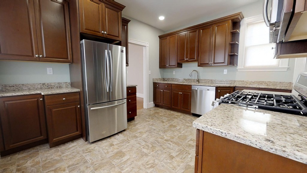 16 Church St, Belmont