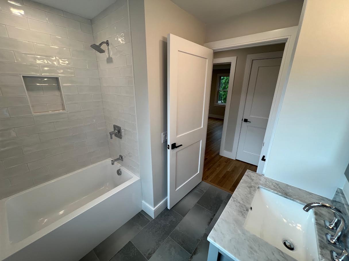 1136 Walnut St, Newton Highlands