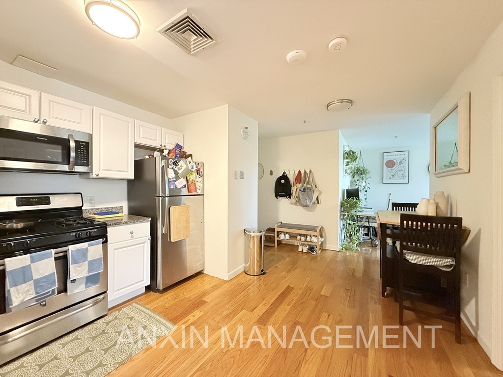 660 Cambridge St, East Cambridge