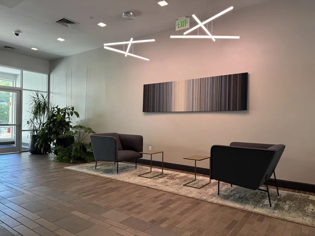 700 Harrison Ave, South End