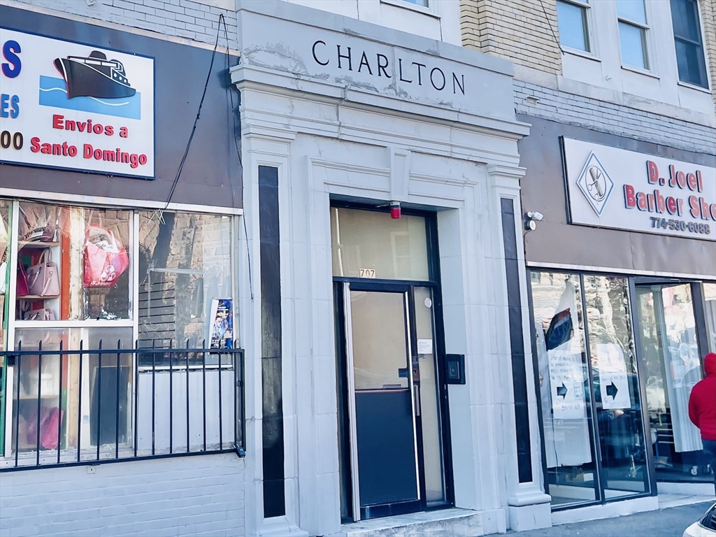 709 Main St, Worcester