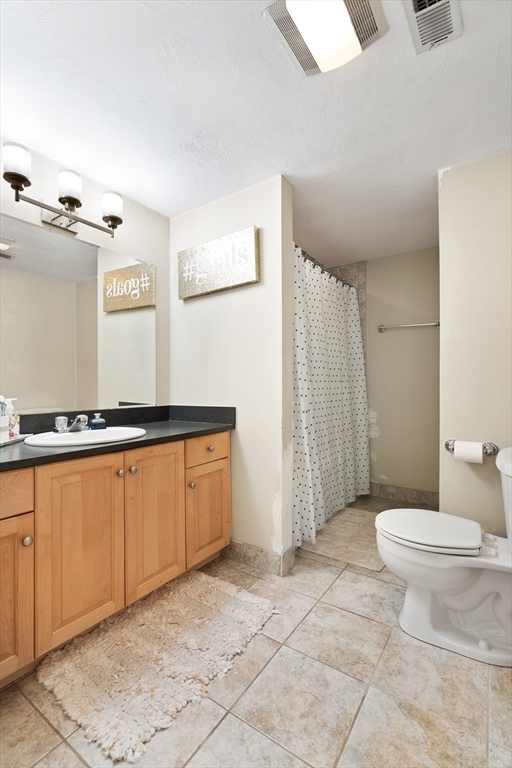 1867 Beacon St, Brookline