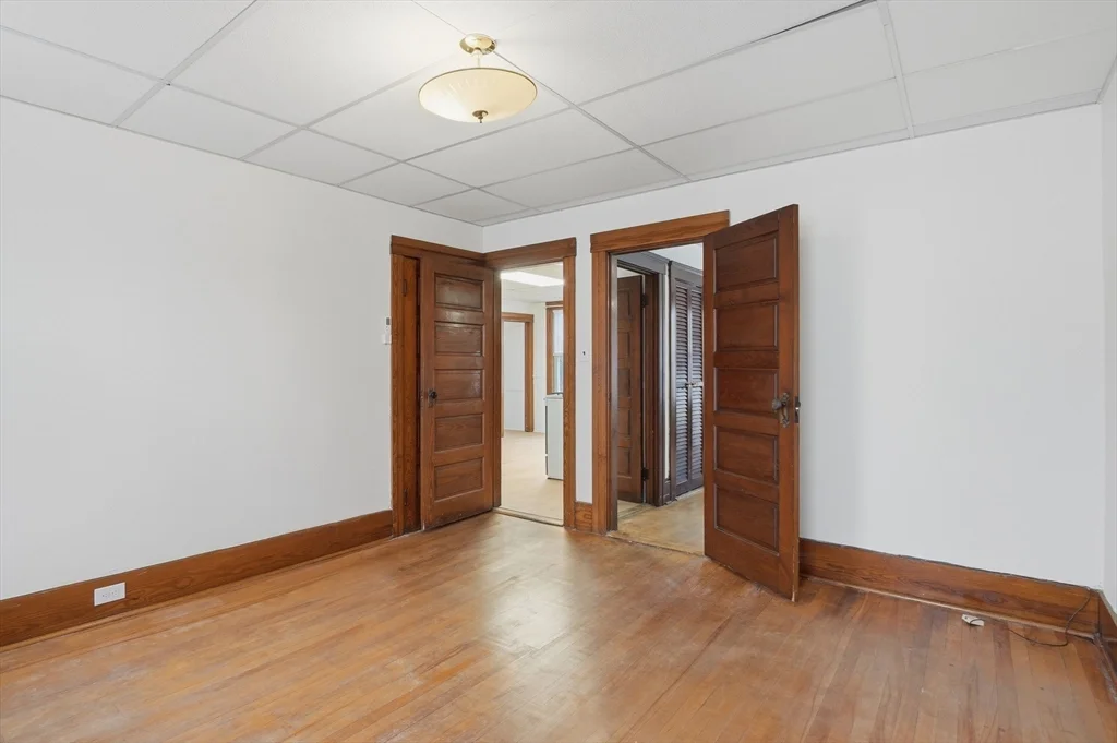 34 King Philip Rd, Worcester