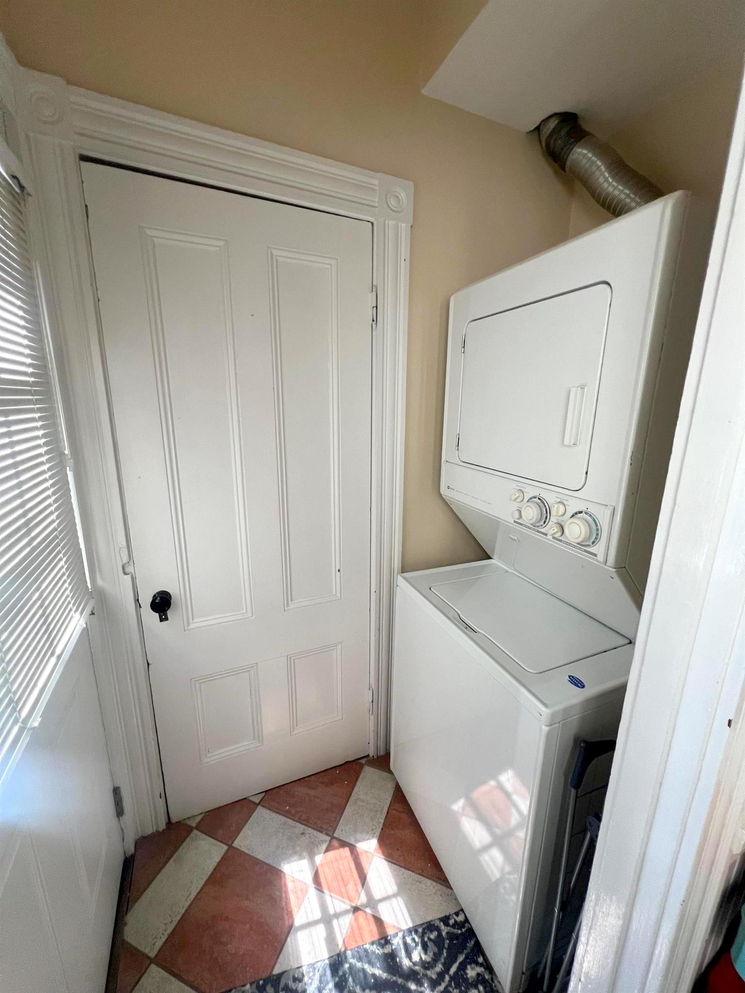 82 Holland St, Davis Square