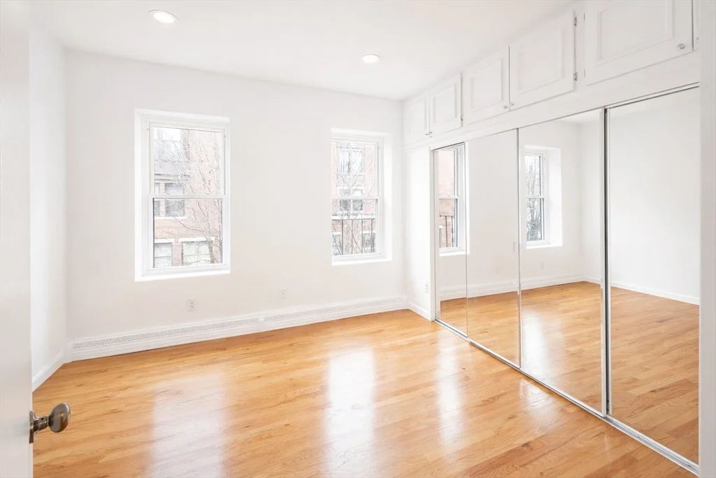 11 Albemarle St, Back Bay