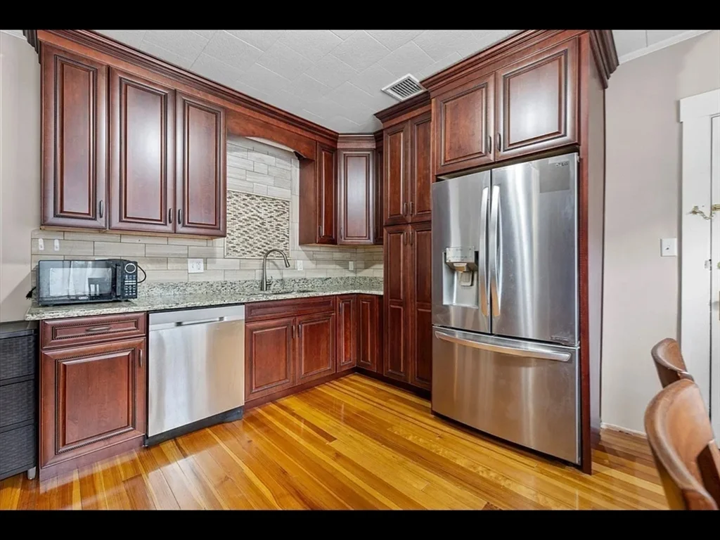 24 Lincoln St, North Andover