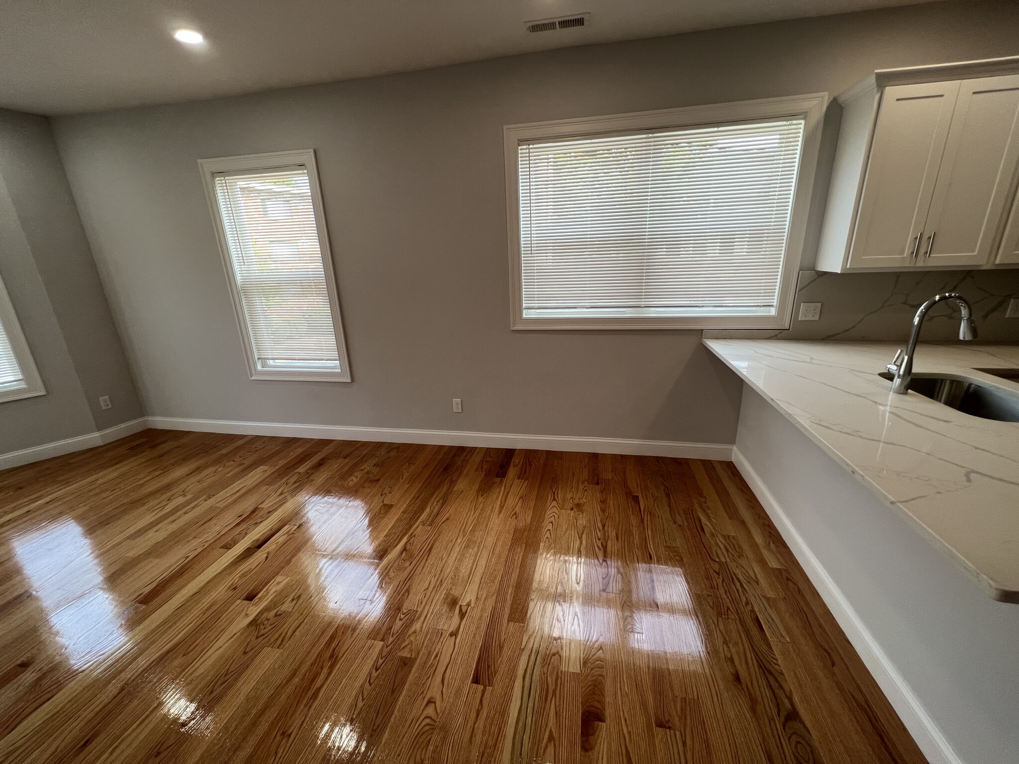 126 Cross St, East Somerville