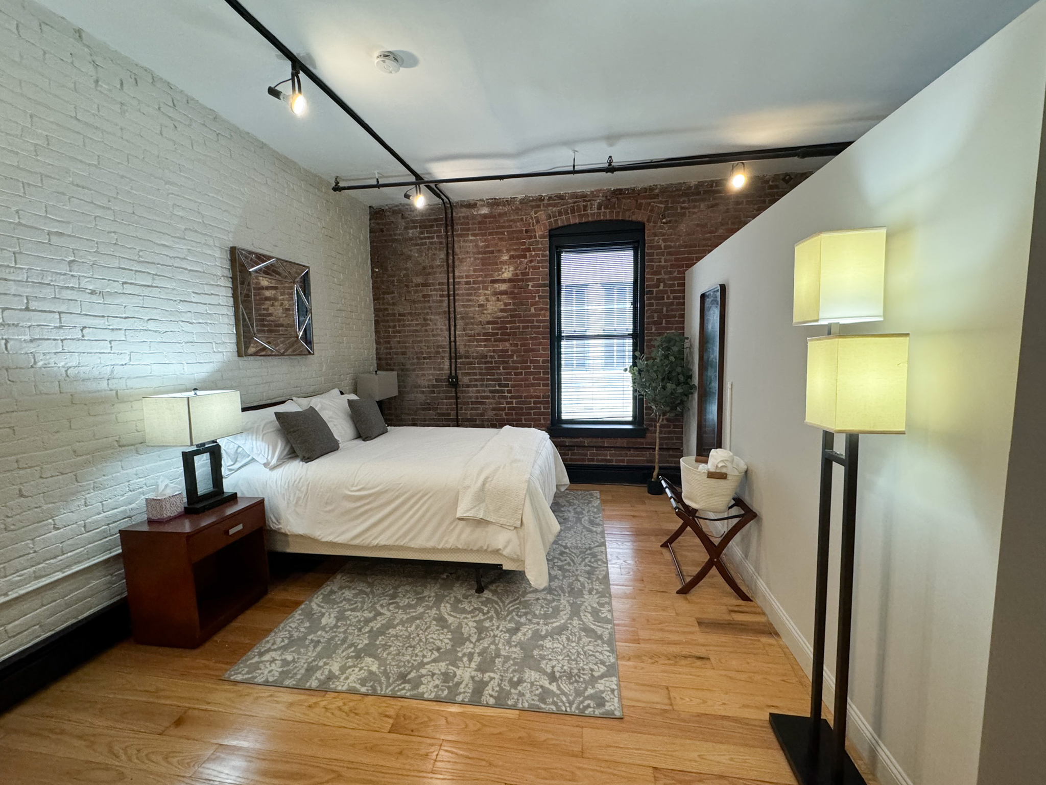 19 Stanhope St, Back Bay