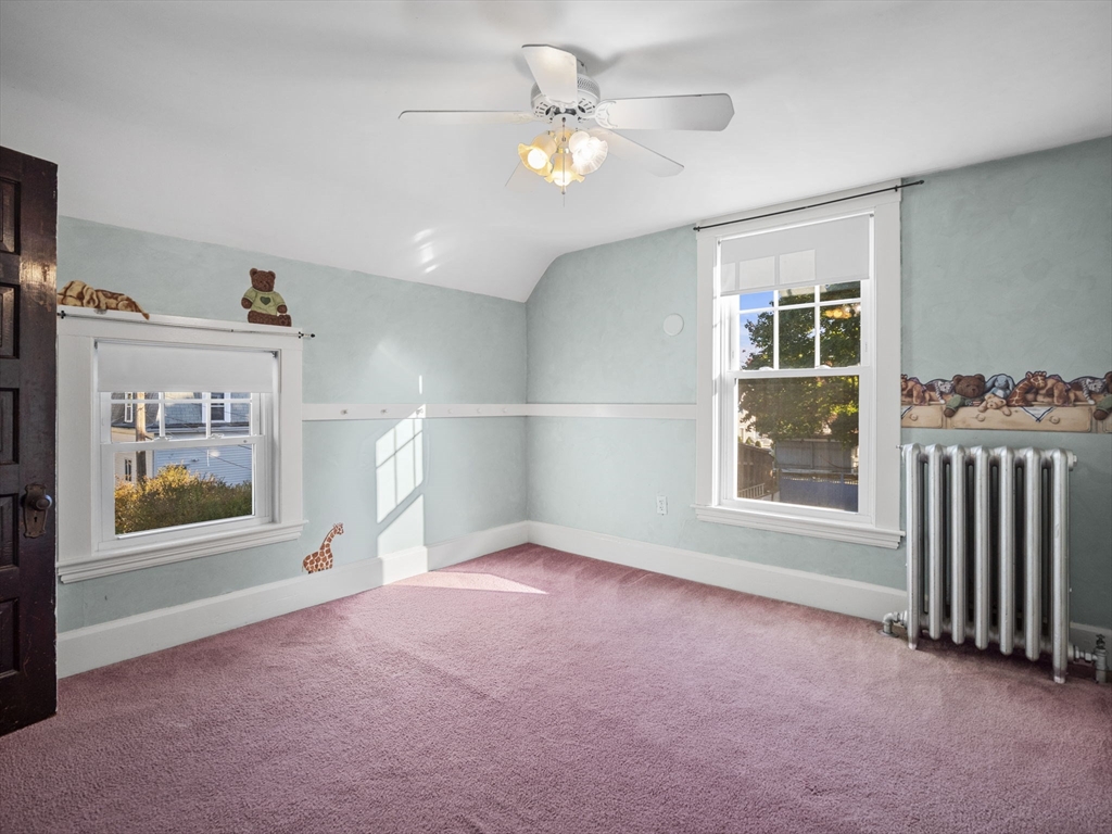 14 R Charles St, Danvers