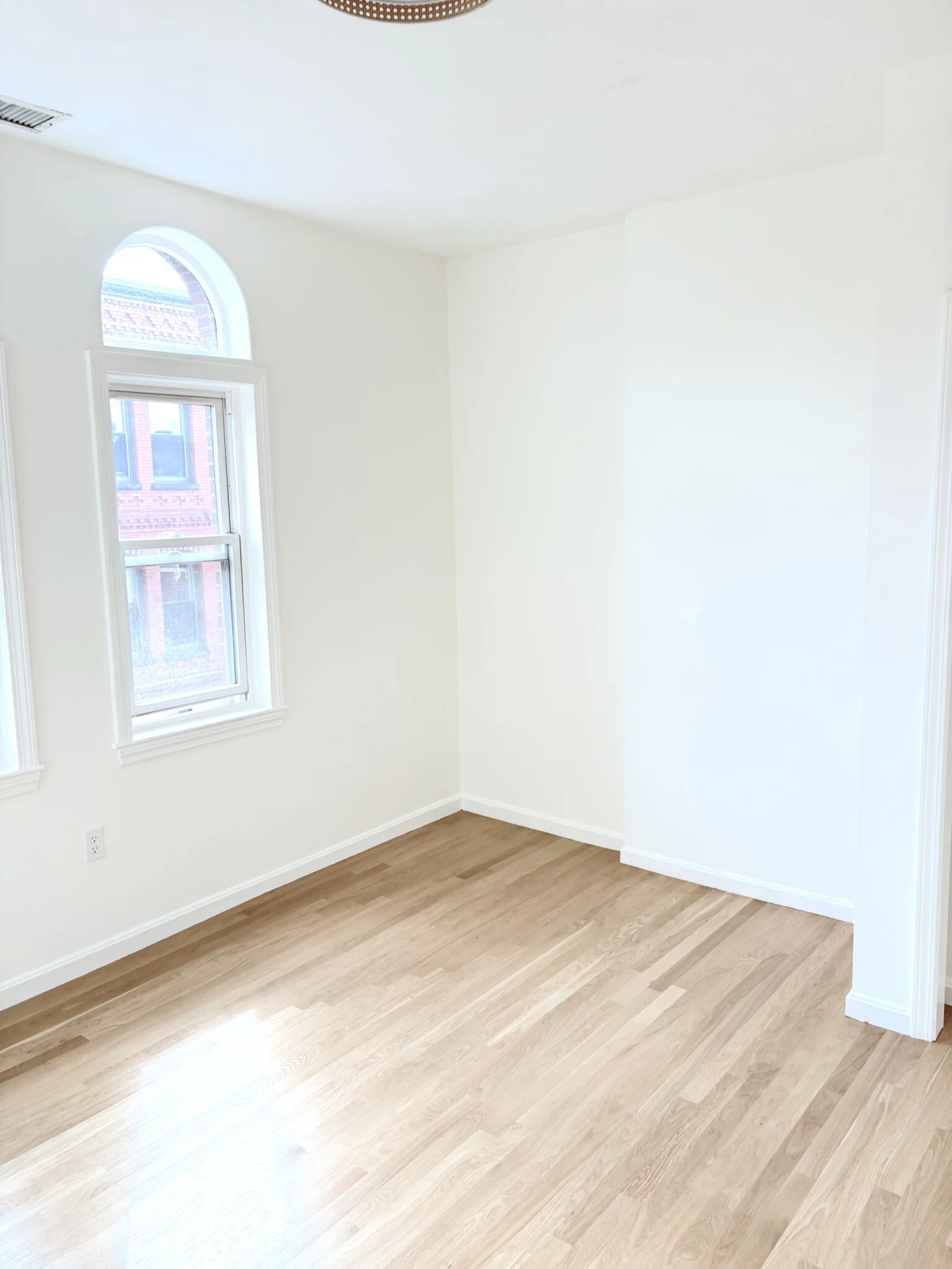 5 Davis Ave, Brookline Village