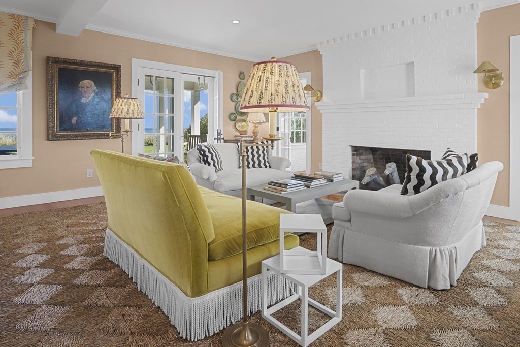 75 Baxter Rd, Nantucket