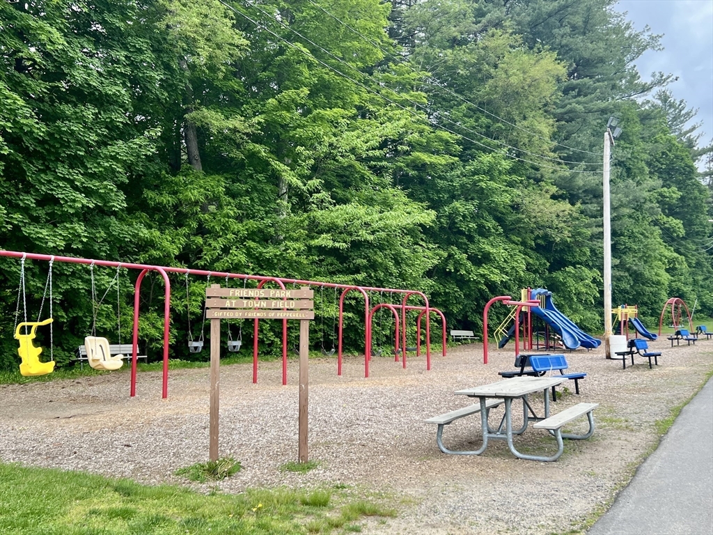 103 Main St, Pepperell