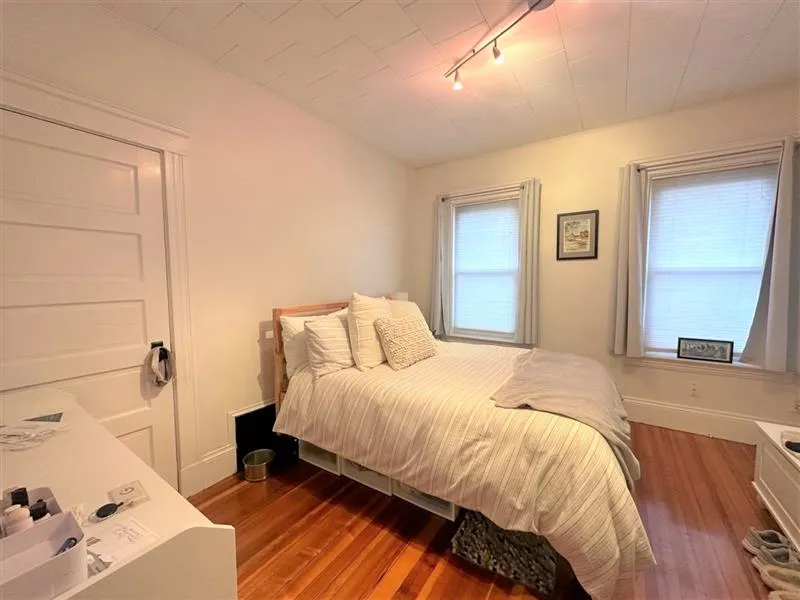 137 Dudley St, North Cambridge