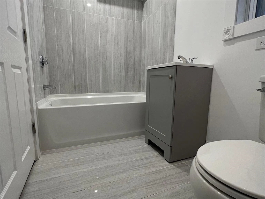 23 Woodville St, Roxbury