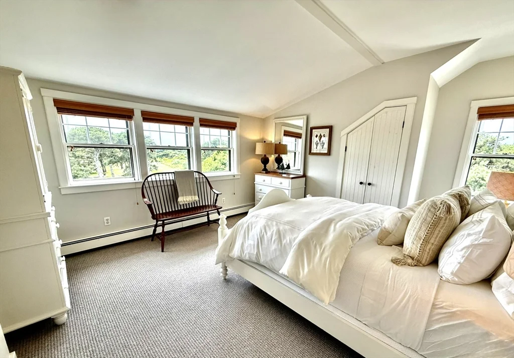 1 Pochick Ave, Nantucket