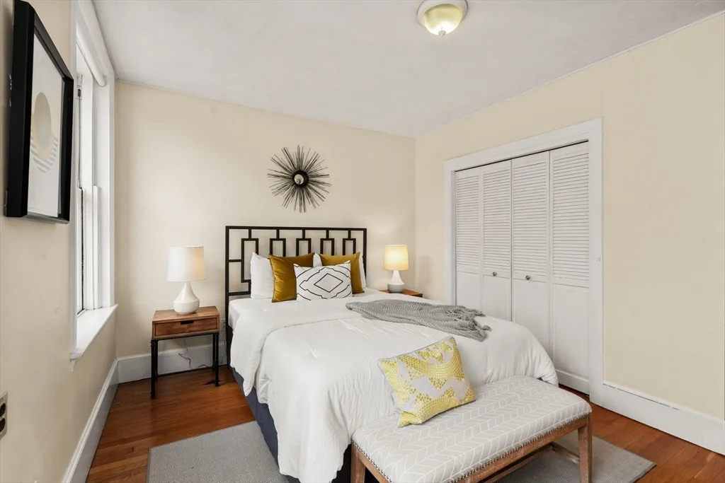 37 Saint Paul St, Coolidge Corner