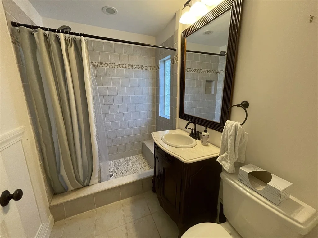 10 Symmes St, Roslindale