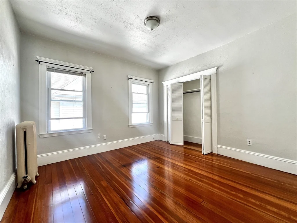 12 Bailey St, West Somerville