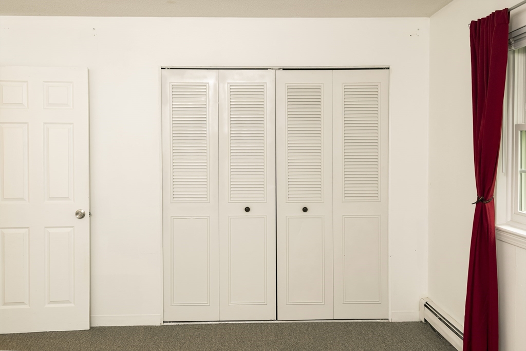 7 Chapel Hill Dr, Plymouth