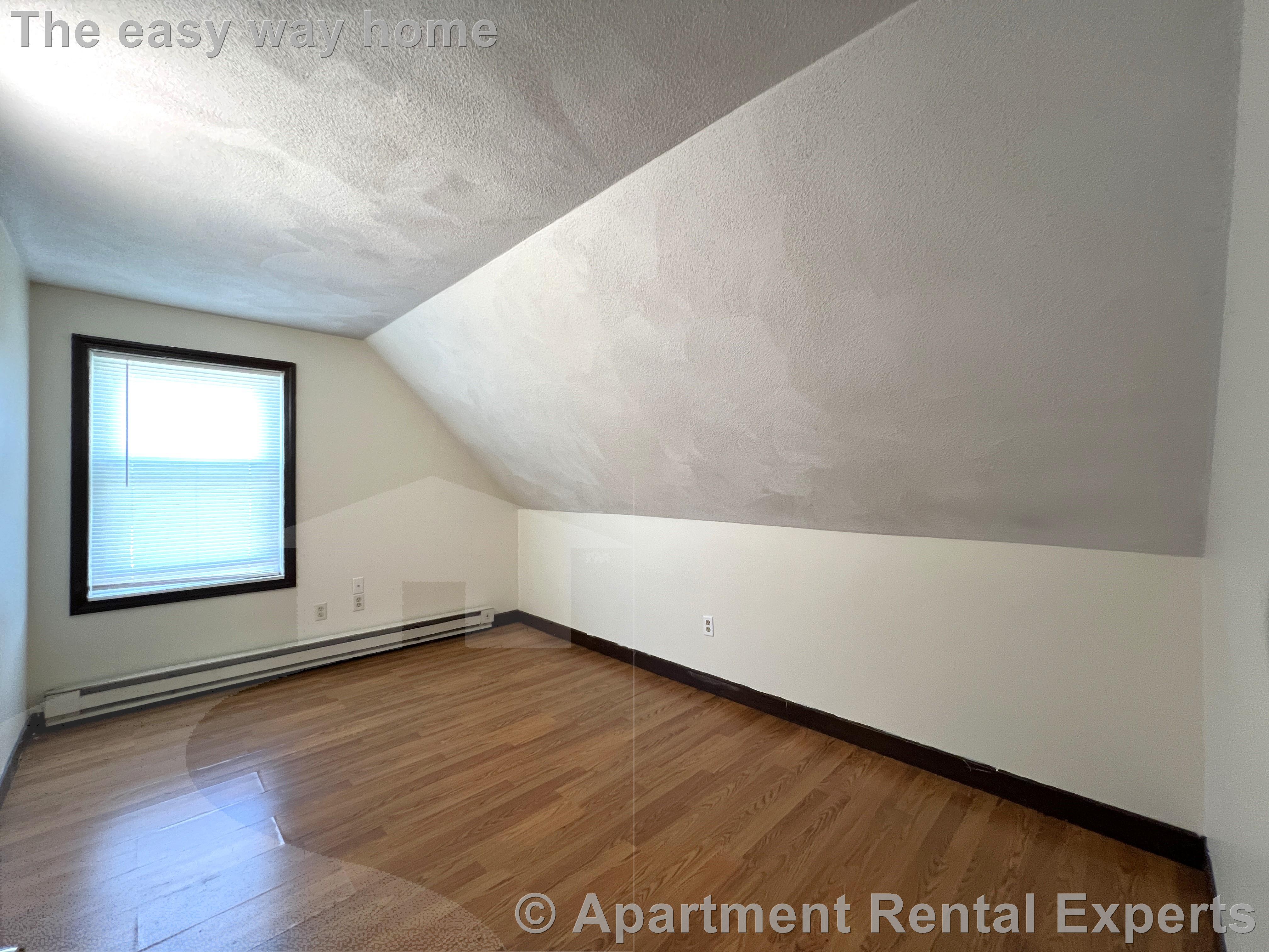 41 Hancock Ave, Tufts