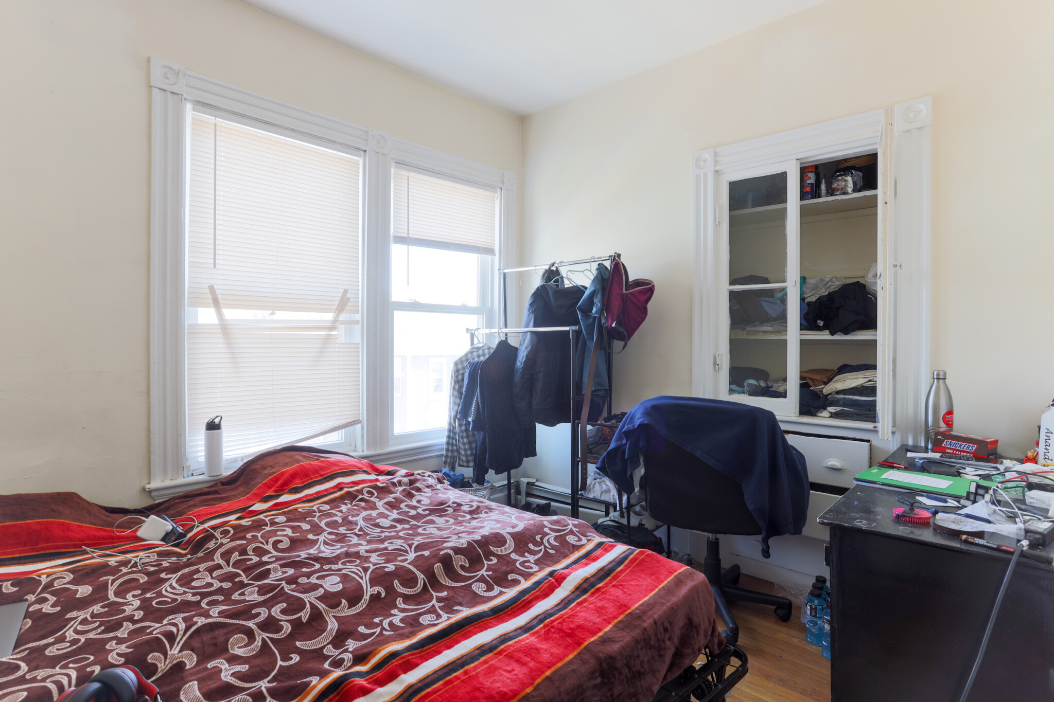 80 Hillside St, Mission Hill